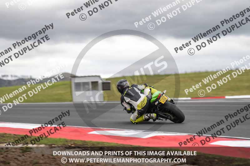 cadwell no limits trackday;cadwell park;cadwell park photographs;cadwell trackday photographs;enduro digital images;event digital images;eventdigitalimages;navarra;no limits trackdays;peter wileman photography;racing digital images;trackday digital images;trackday photos